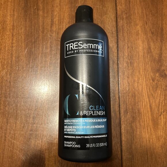 TRESemme Deep Clean 1 Wash Shampoo 28 fl oz Discontinued - Picture 1 of 2